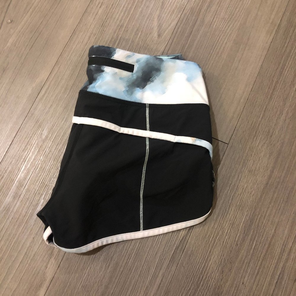 Run: Speed Short *4-way Stretch